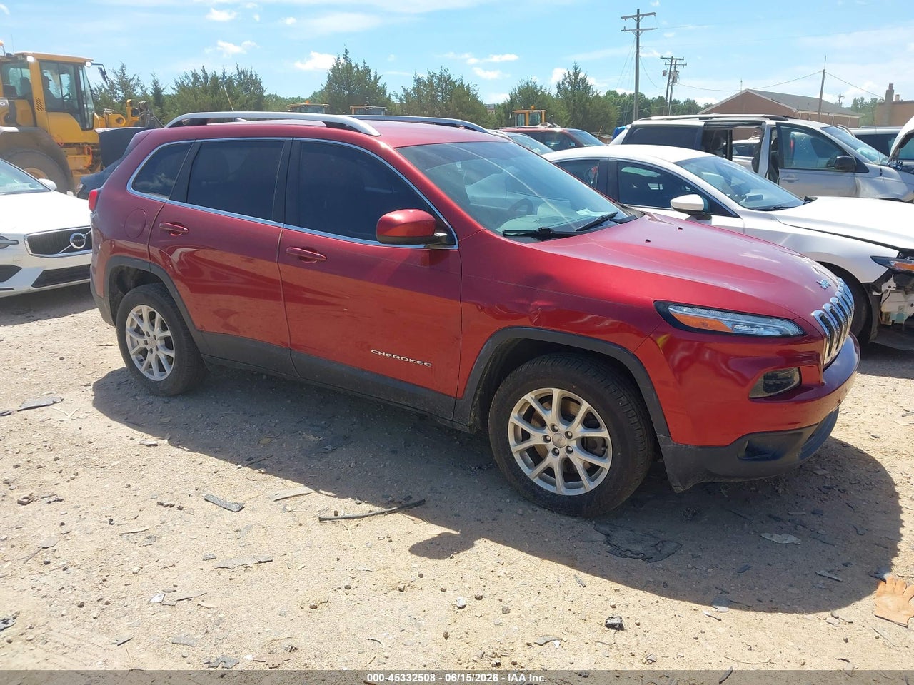 1C4PJLCB0HW****** · 2017 JEEP CHEROKEE LATITUDE FWD