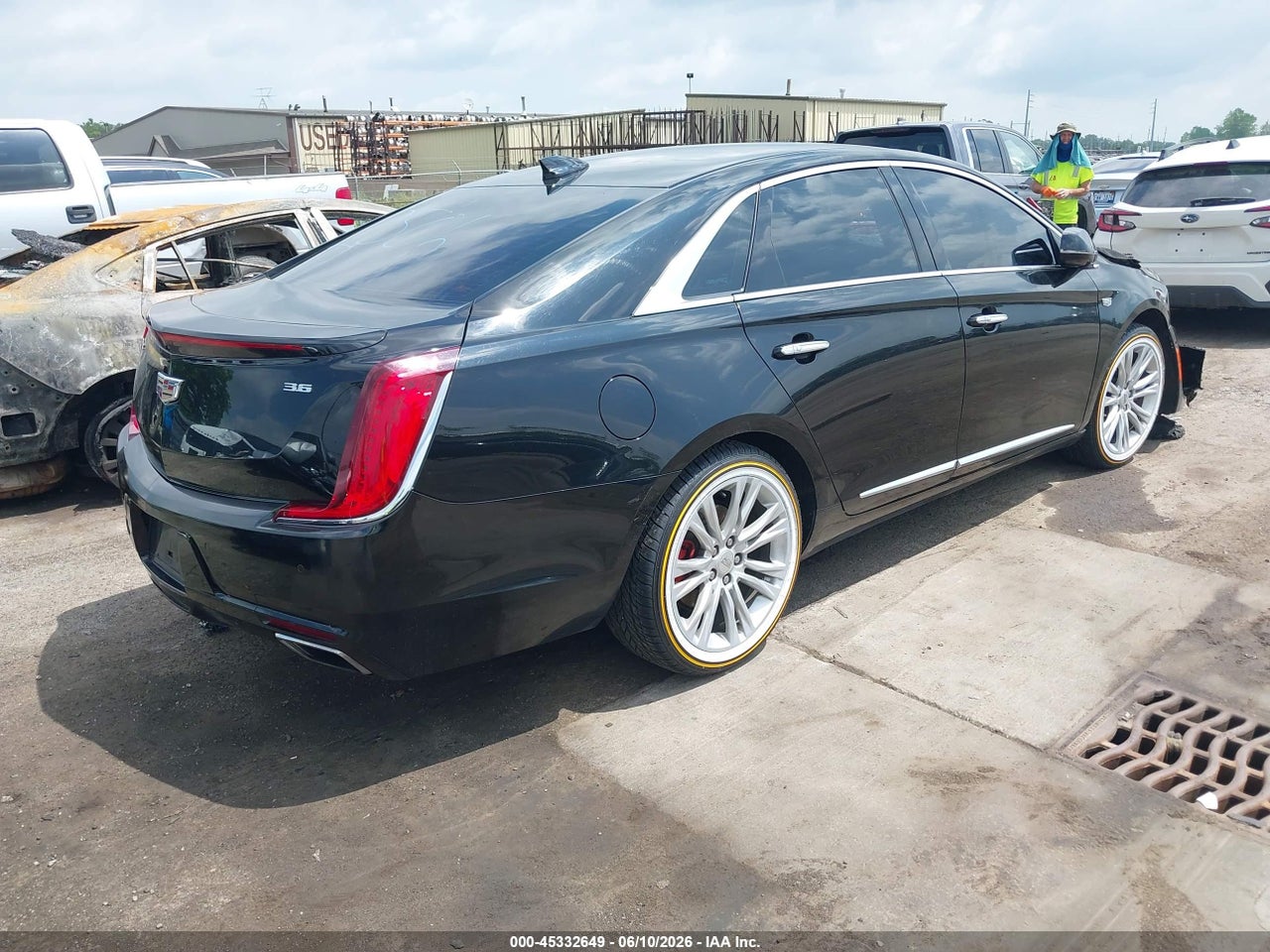 2018 CADILLAC XTS LUXURY · 4/10