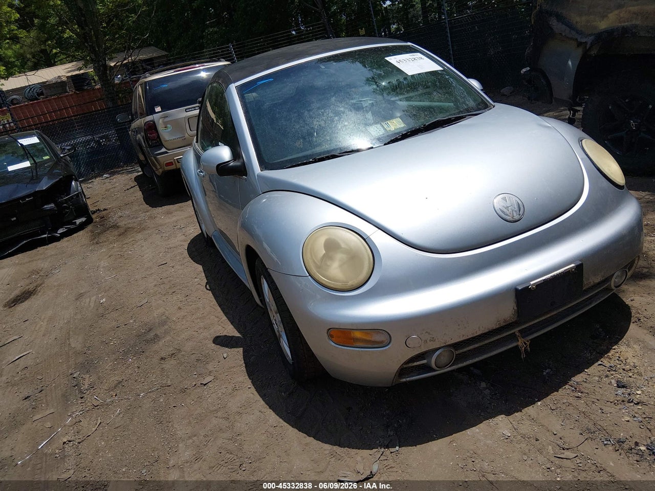 3VWCM31Y75M****** · 2005 VOLKSWAGEN NEW BEETLE GLS