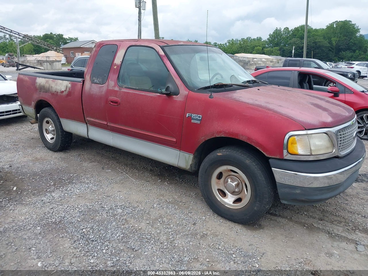 1FTRX17W0YN****** · 2000 FORD F-150 LARIAT/WORK SERIES/XL/XLT