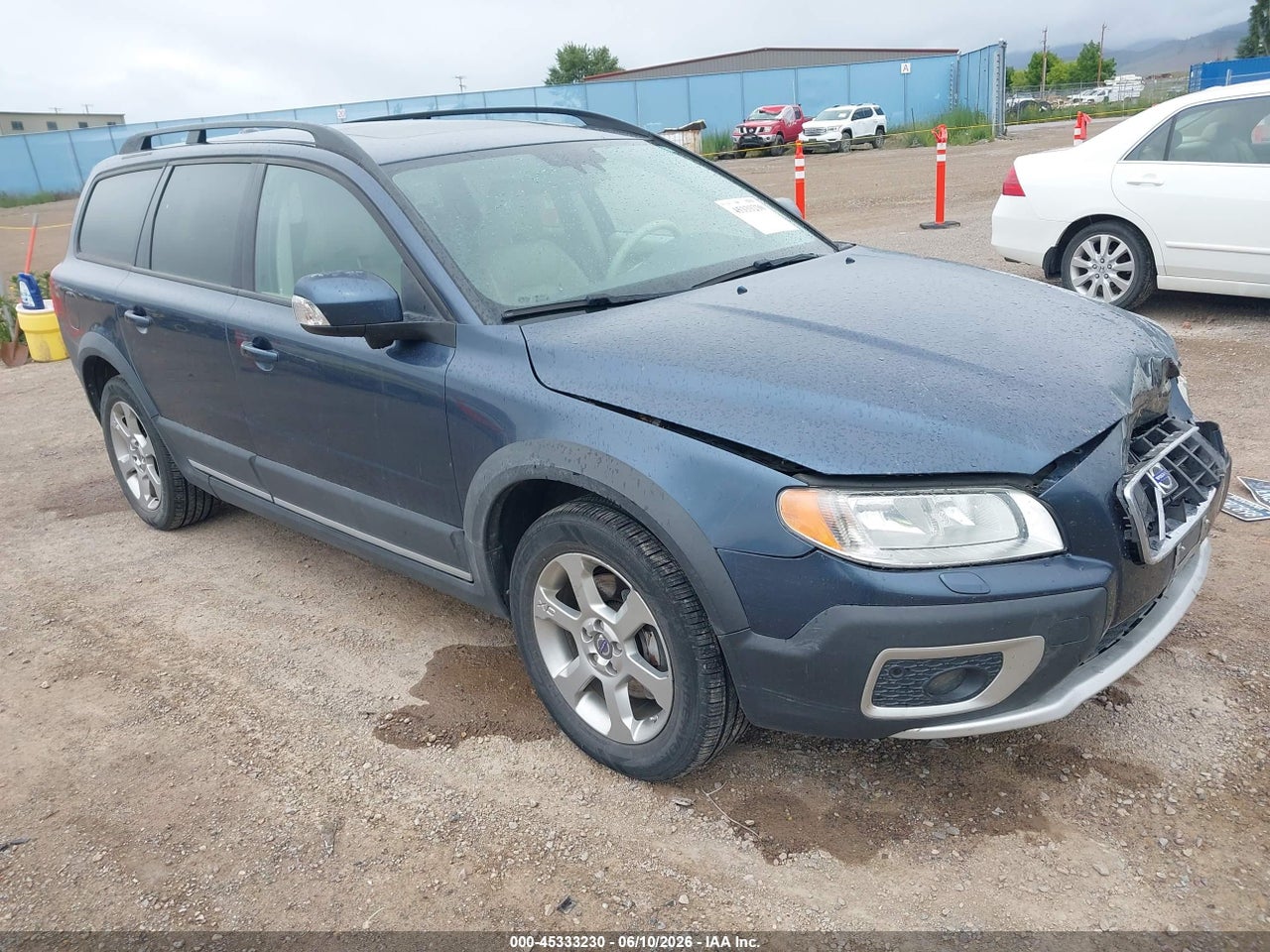 YV4BZ982181****** · 2008 VOLVO XC70 3.2