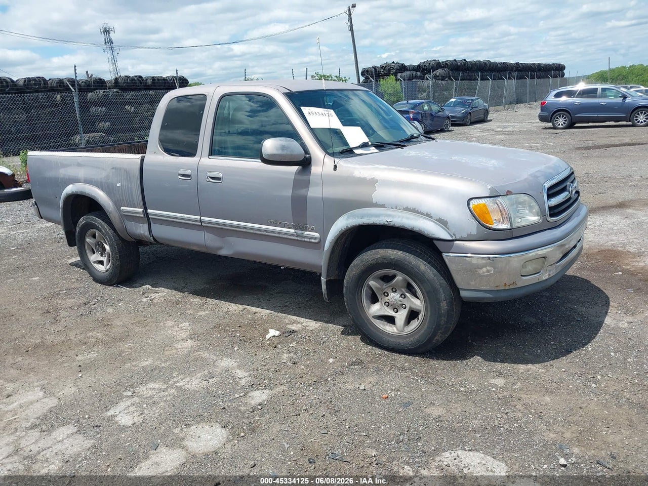 5TBBT4814YS****** · 2000 TOYOTA TUNDRA LTD V8
