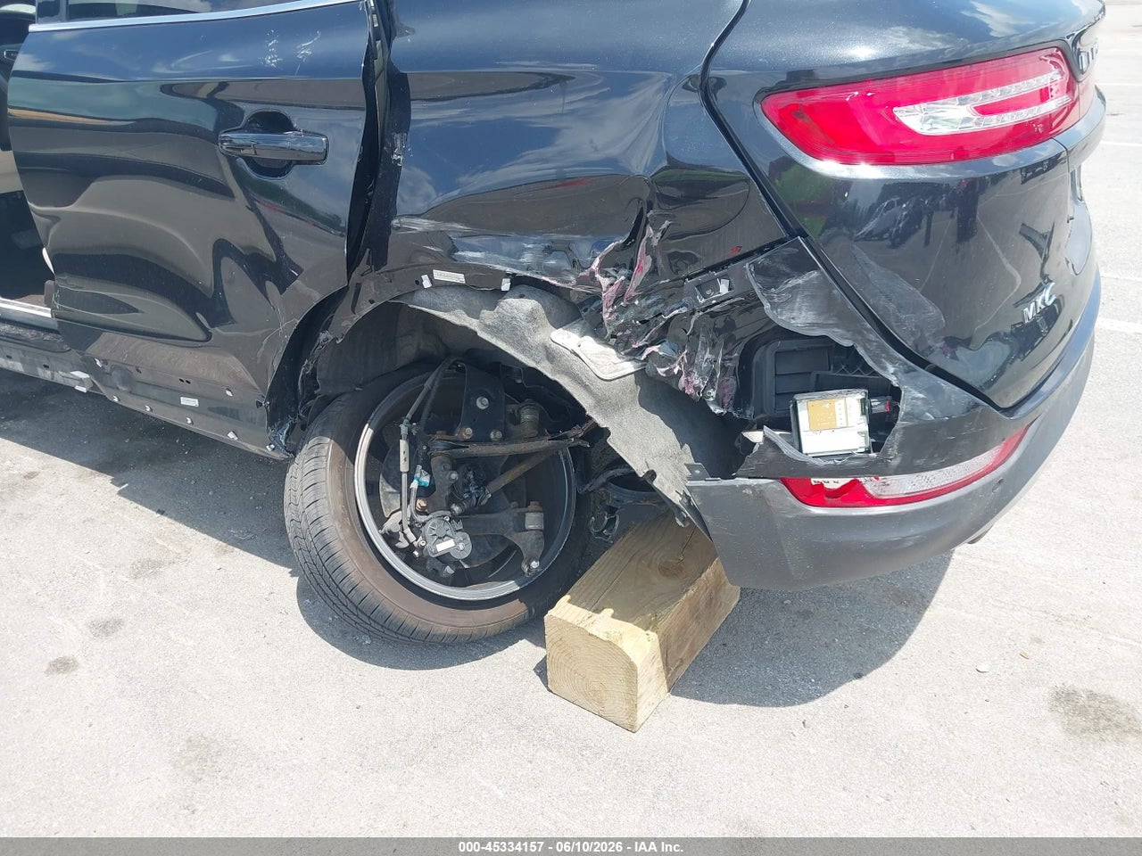 2015 LINCOLN MKC · 6/11