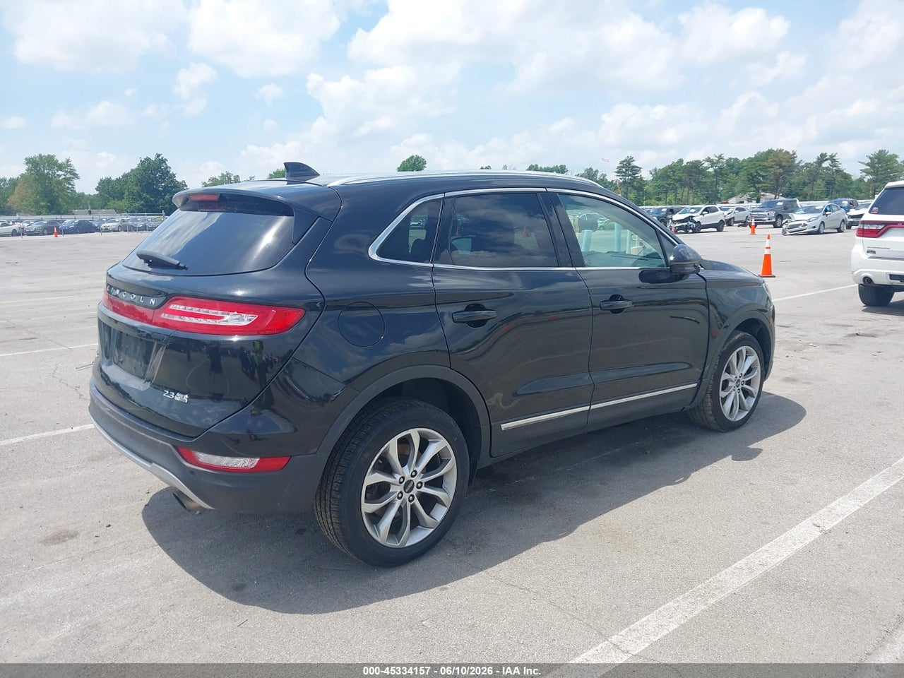 2015 LINCOLN MKC · 4/11