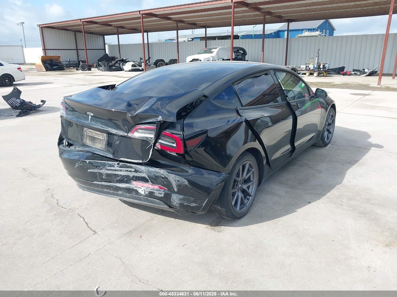 2022 TESLA MODEL 3 REAR-WHEEL DRIVE · 4/10