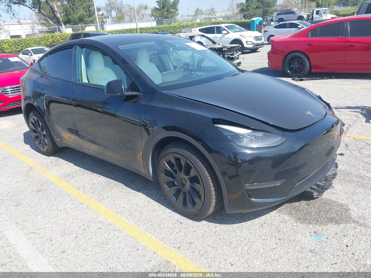 7SAYGDEE1PF****** · 2023 TESLA MODEL Y AWD/LONG RANGE DUAL MOTOR ALL-WHEEL DRIVE