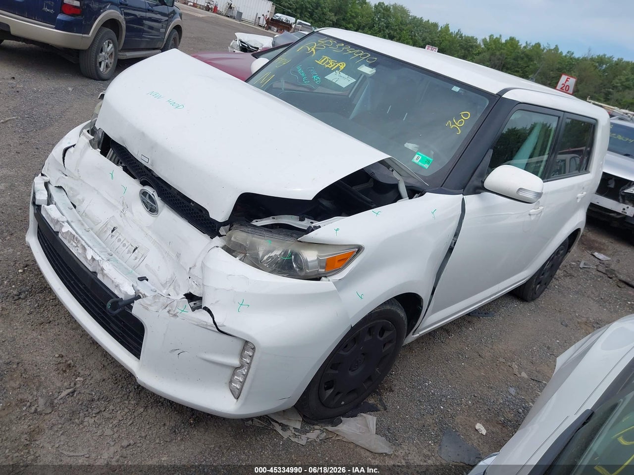 JTLZE4FE1FJ****** · 2015 SCION XB