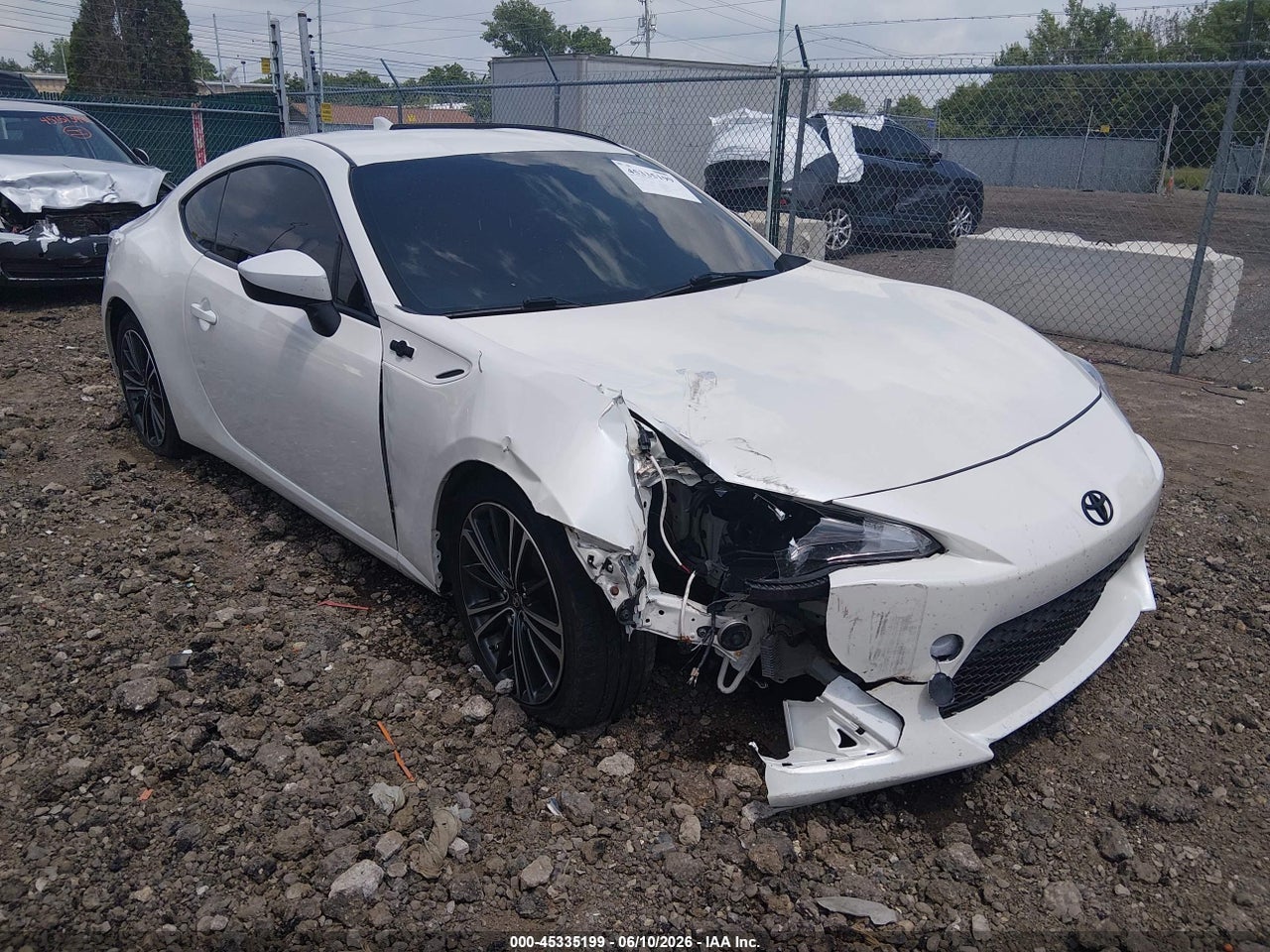JF1ZNAA12G9****** · 2016 SCION FR-S
