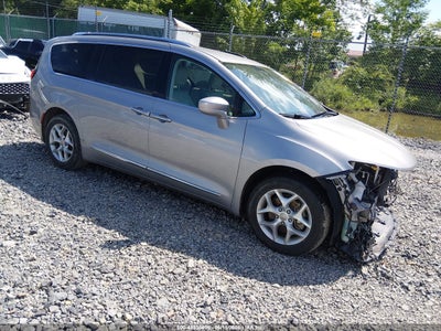 2C4RC1EG6HR****** · 2017 CHRYSLER PACIFICA TOURING-L PLUS