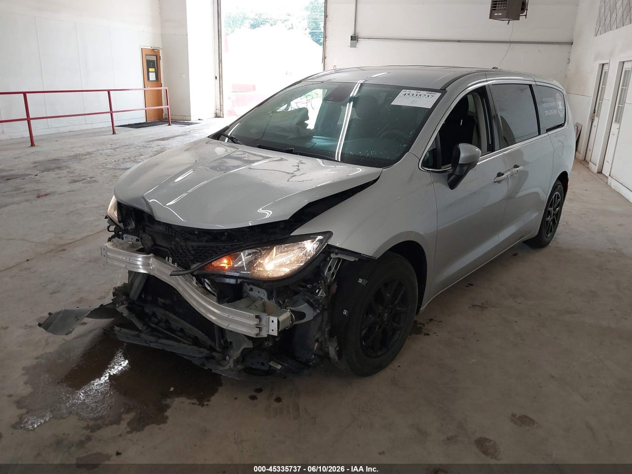 2023 CHRYSLER VOYAGER LX · 2/11