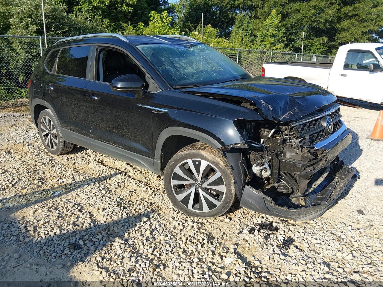 3VVRX7B22NM****** · 2022 VOLKSWAGEN TAOS 1.5T SE
