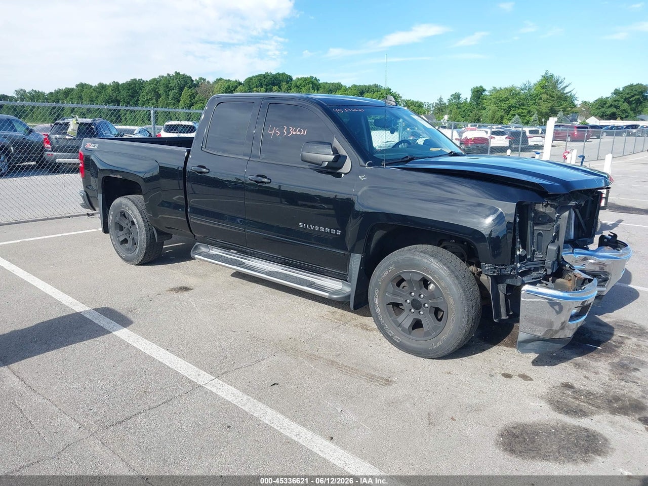 1GCVKREC3FZ****** · 2015 CHEVROLET SILVERADO 1500 2LT