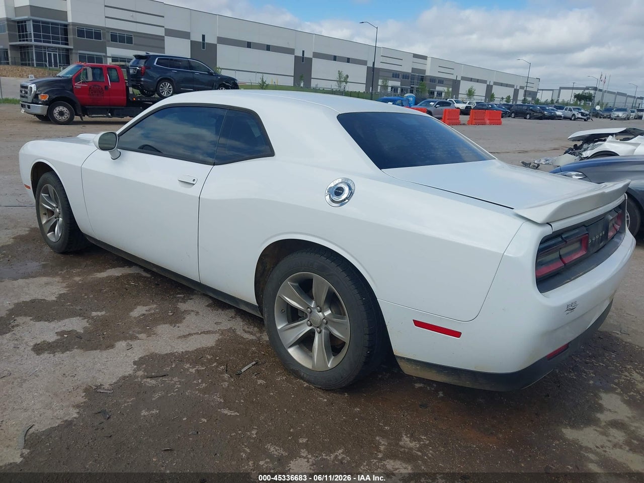 2016 DODGE CHALLENGER SXT · 3/11