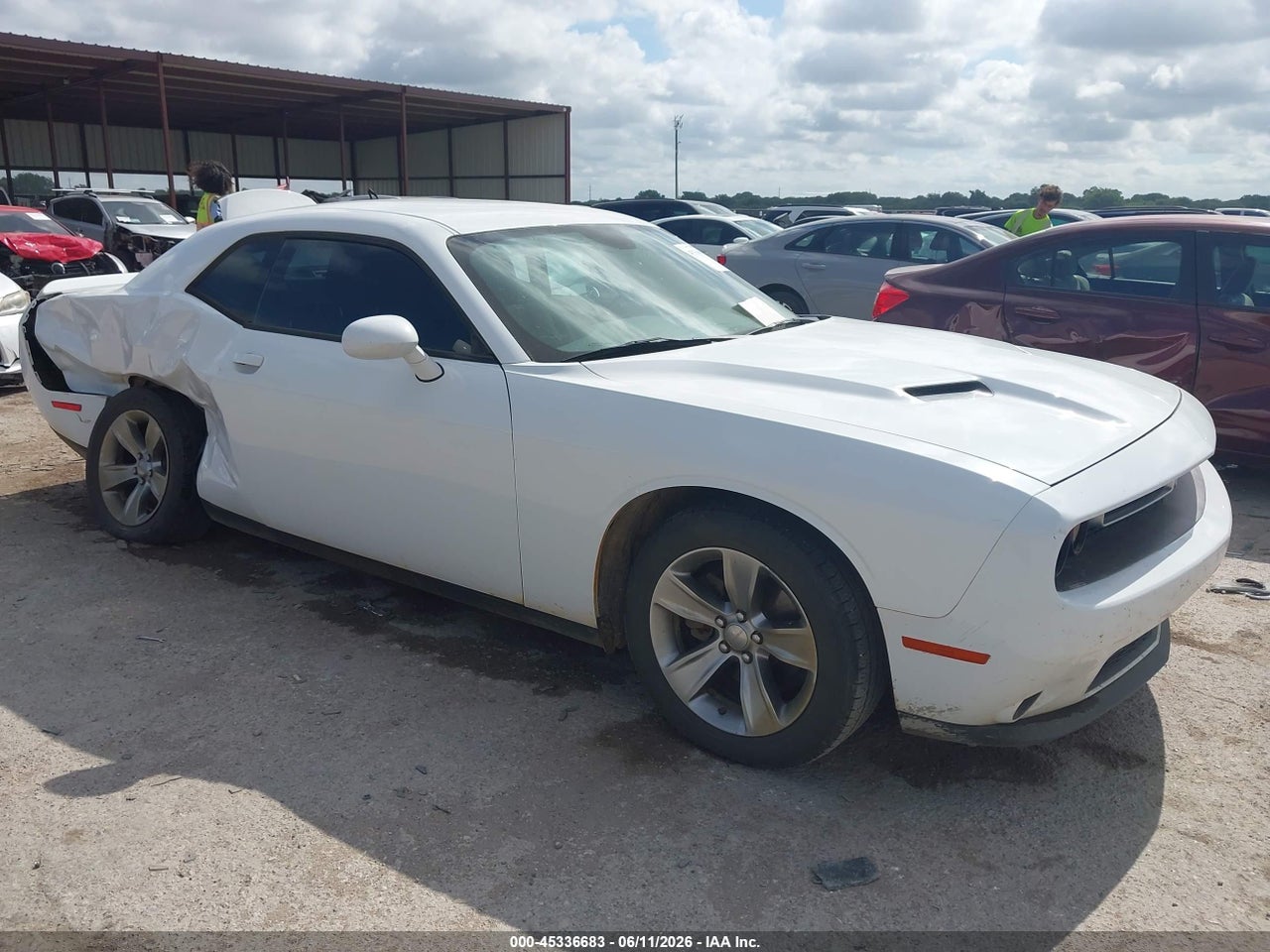 2C3CDZAG1GH****** · 2016 DODGE CHALLENGER SXT