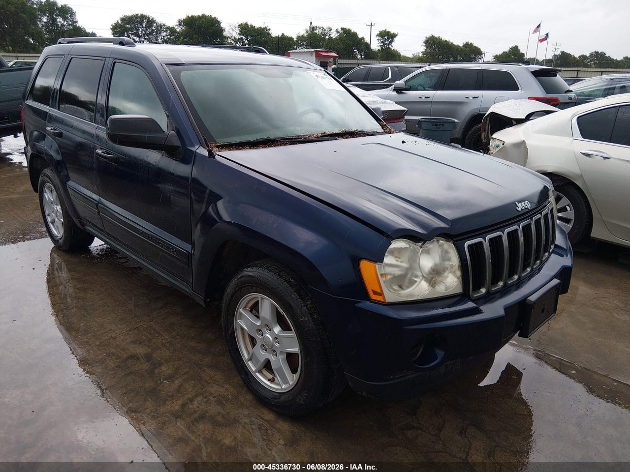 1J4GS48K86C****** · 2006 JEEP GRAND CHEROKEE LAREDO