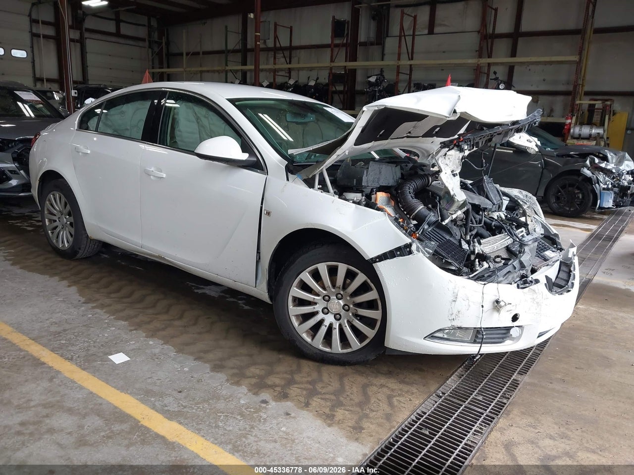 W04GN5EC2B1****** · 2011 BUICK REGAL CXL RUSSELSHEIM
