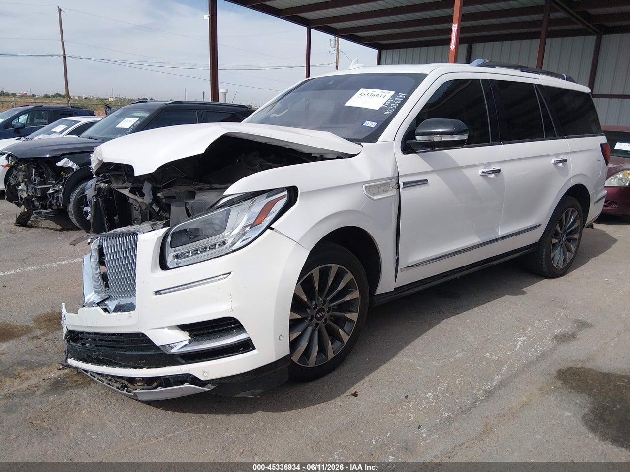 2019 LINCOLN NAVIGATOR SELECT · 2/11
