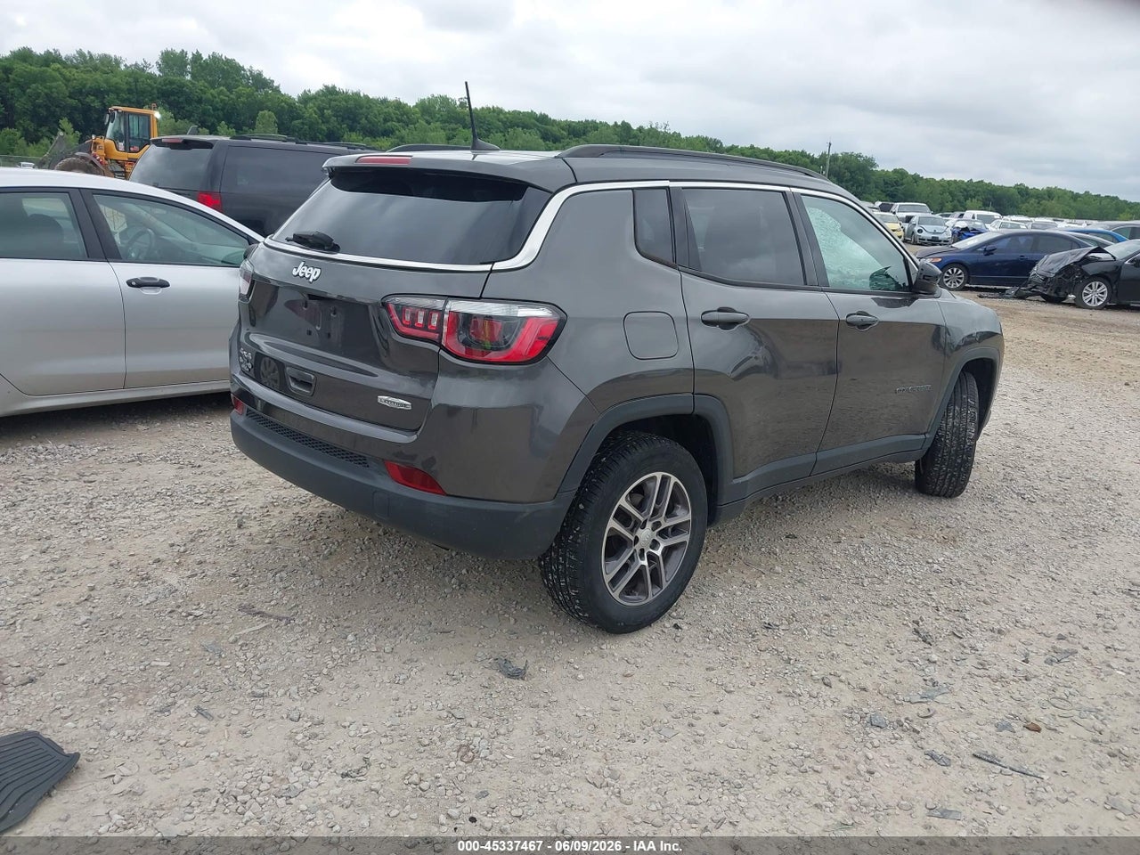 2017 JEEP NEW COMPASS LATITUDE 4X4 · 4/11