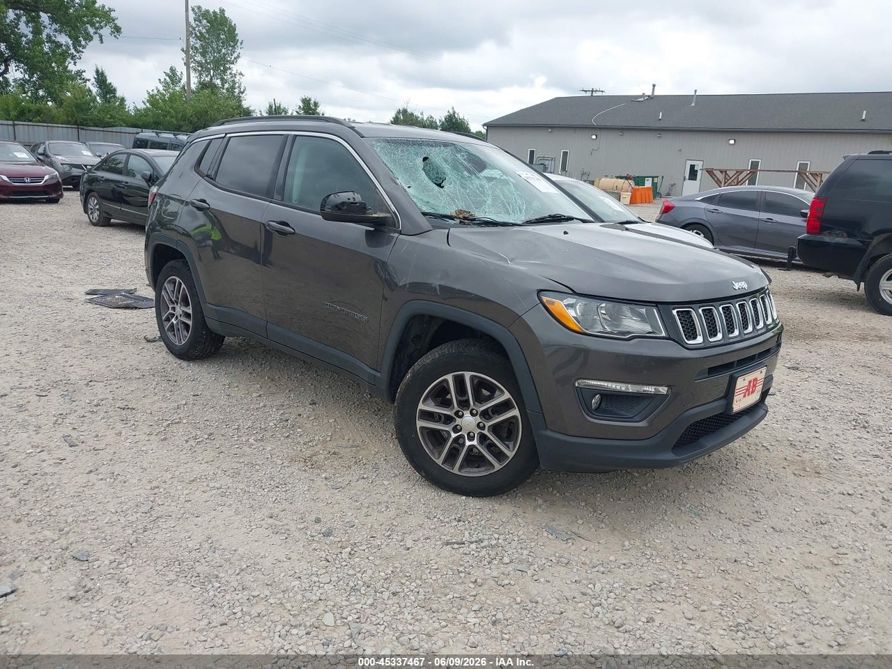 3C4NJDBB3HT****** · 2017 JEEP NEW COMPASS LATITUDE 4X4