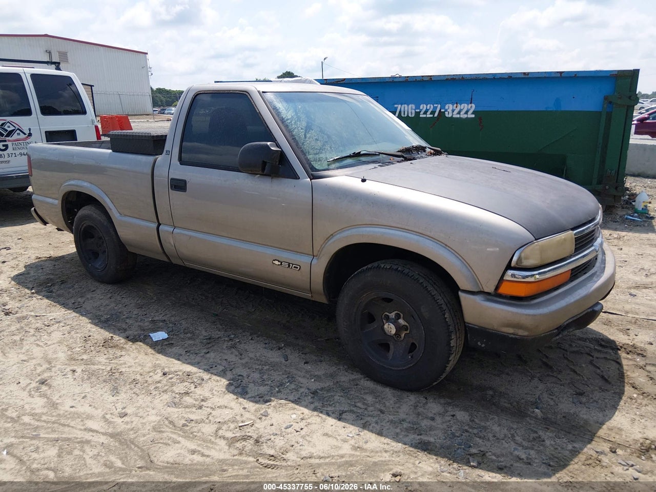 1GCCS144XY8****** · 2000 CHEVROLET S-10 LS