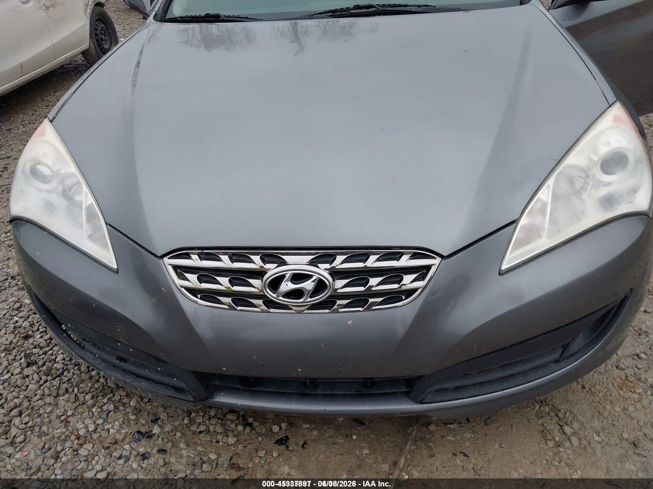 2011 HYUNDAI GENESIS 2.0T · 6/8