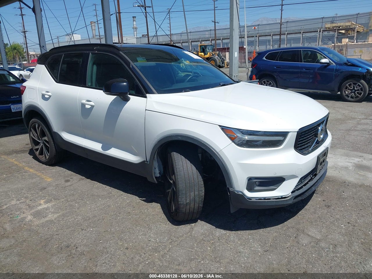 YV4162UM9L2****** · 2020 VOLVO XC40 T5 R-DESIGN