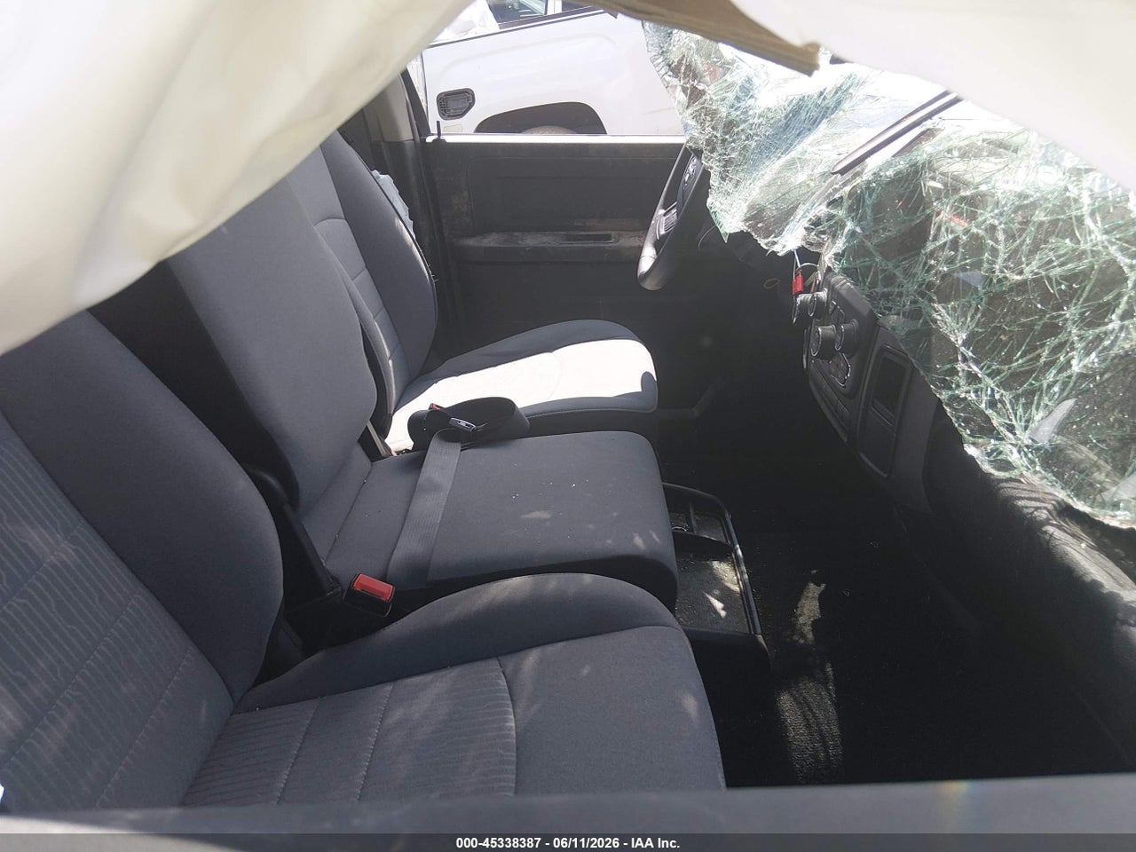 2023 RAM 1500 CLASSIC TRADESMAN  4X4 5'7 BOX · 5/11