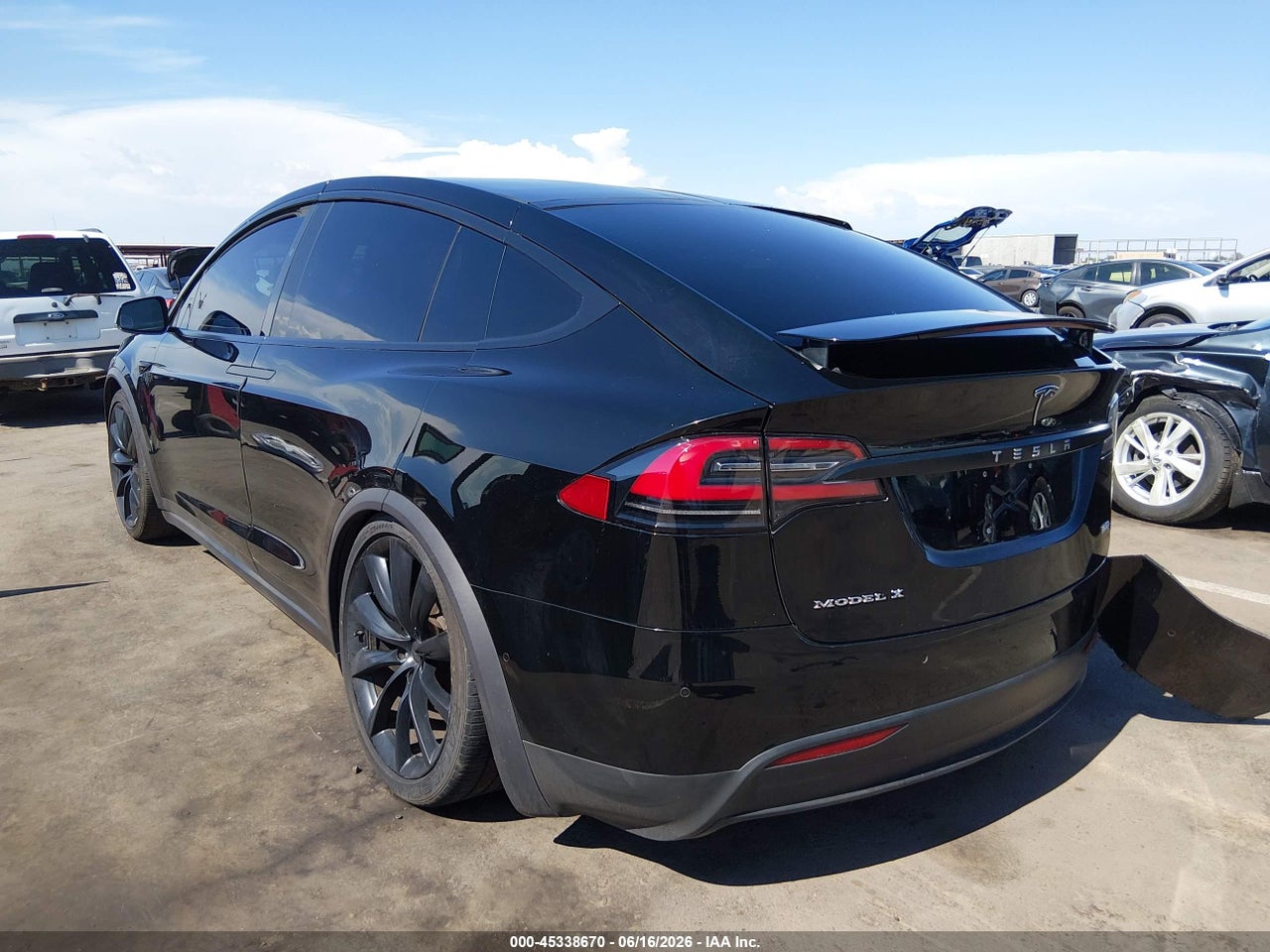 2018 TESLA MODEL X 100D/75D/P100D · 3/11