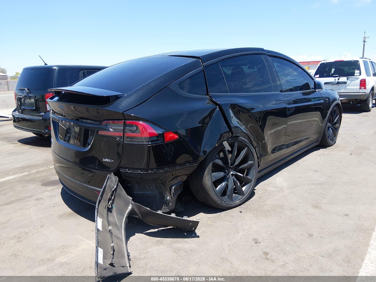 2018 TESLA MODEL X 100D/75D/P100D · 4/11