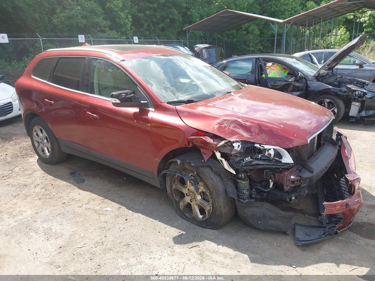 YV4952DZ2D2****** · 2013 VOLVO XC60 3.2 PREMIER