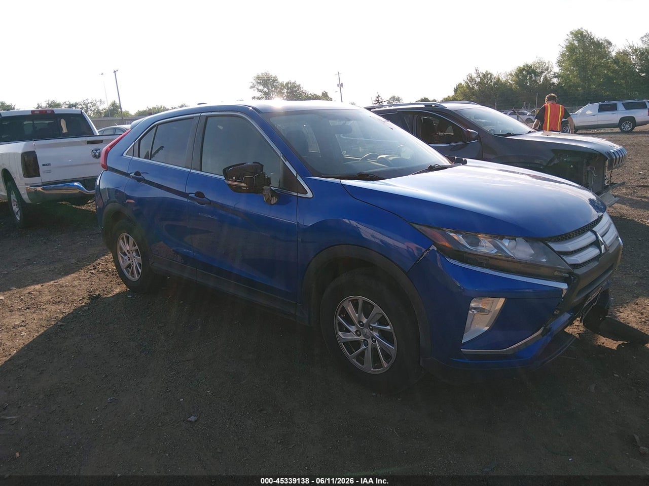 JA4AS3AA7JZ****** · 2018 MITSUBISHI ECLIPSE CROSS ES