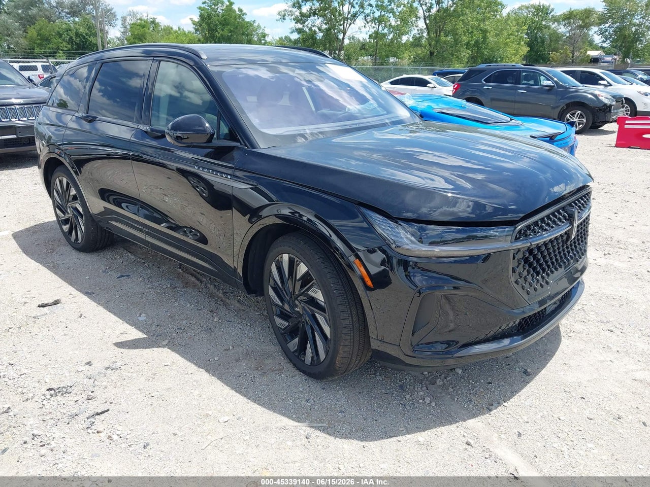 5LMPJ8KA2SJ****** · 2025 LINCOLN NAUTILUS RESERVE
