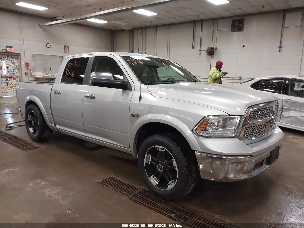 1C6RR7NT7ES****** · 2014 RAM 1500 LARAMIE