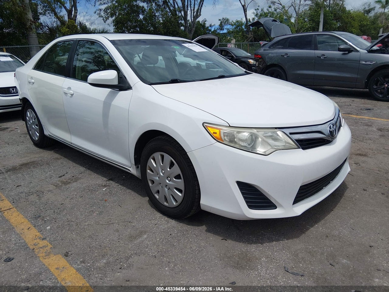 4T1BF1FK2DU****** · 2013 TOYOTA CAMRY LE
