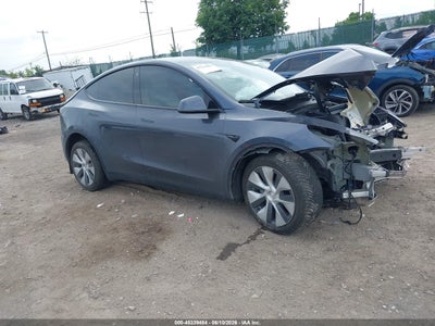 7SAYGDEE0NF****** · 2022 TESLA MODEL Y LONG RANGE DUAL MOTOR ALL-WHEEL DRIVE