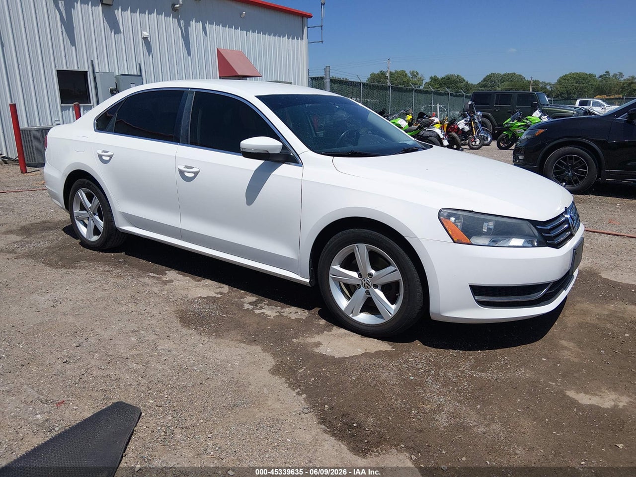 1VWBT7A3XEC****** · 2014 VOLKSWAGEN PASSAT 1.8T SE