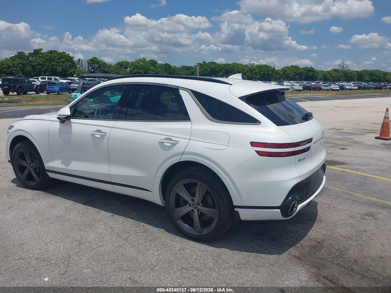 2023 GENESIS GV70 2.5T AWD · 3/11