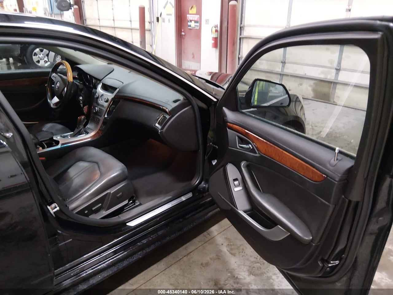 2011 CADILLAC CTS LUXURY · 5/11