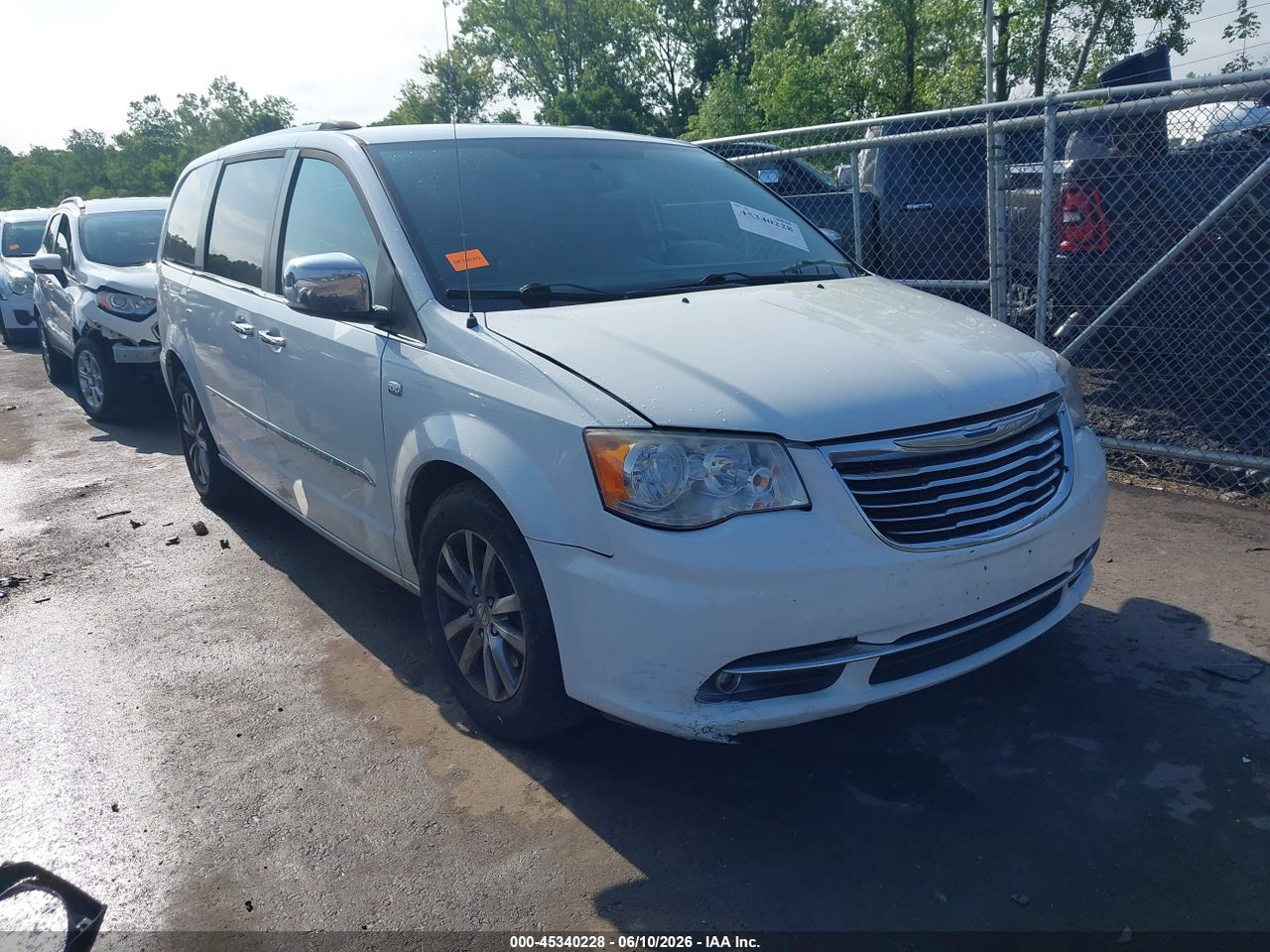 2C4RC1CG3ER****** · 2014 CHRYSLER TOWN &amp; COUNTRY TOURING-L 30TH ANNIVERSARY