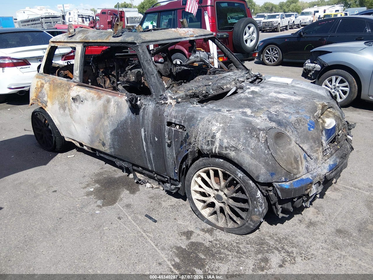 WMWRE33475T****** · 2005 MINI COOPER S