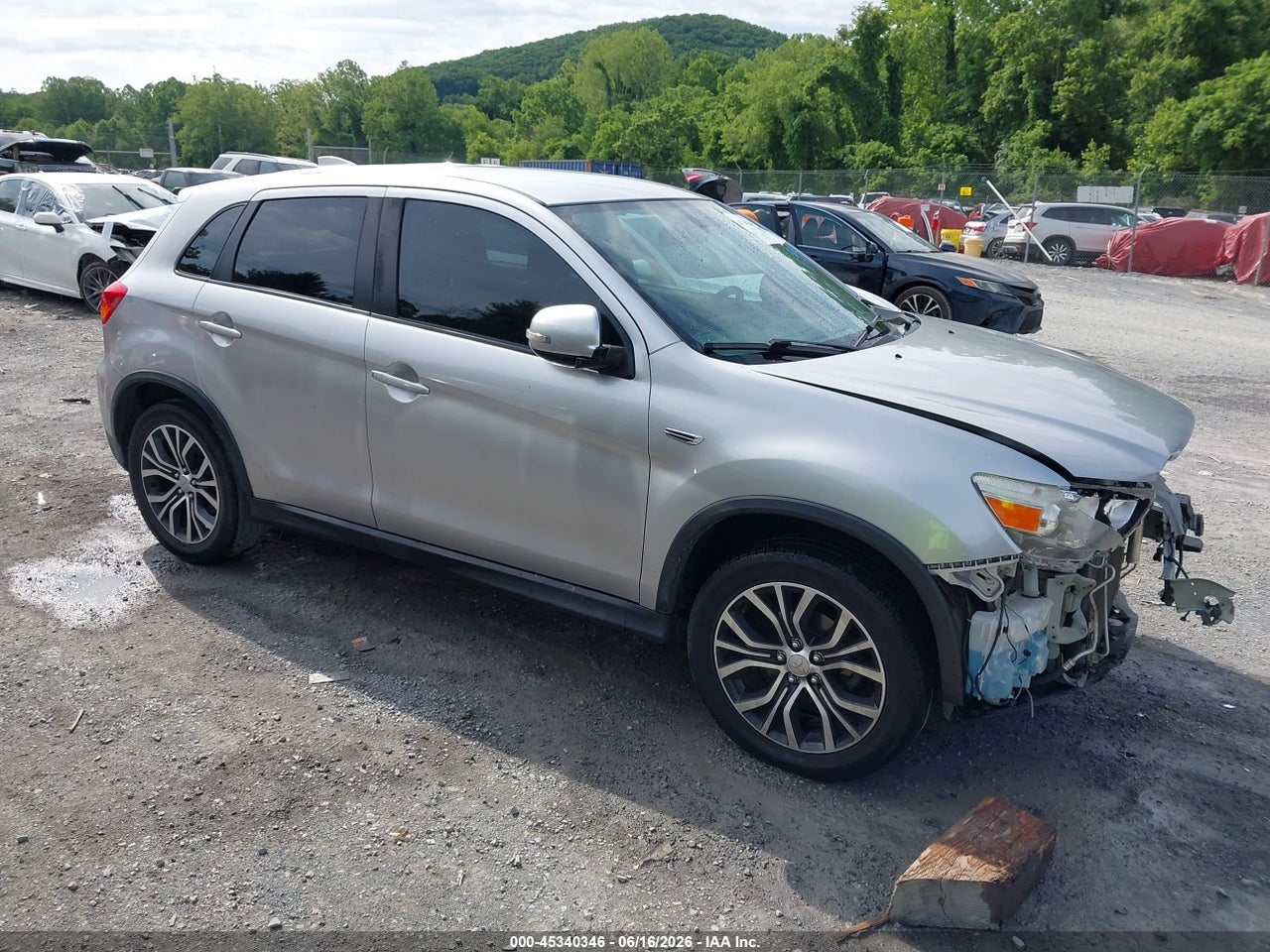 JA4AR3AW8JZ****** · 2018 MITSUBISHI OUTLANDER SPORT 2.4 SE