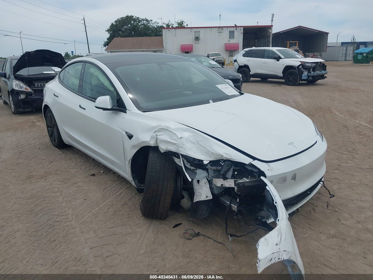 5YJ3E1EA3SF****** · 2025 TESLA MODEL 3 LONG RANGE REAR-WHEEL DRIVE/STANDARD REAR-WHEEL DRIVE