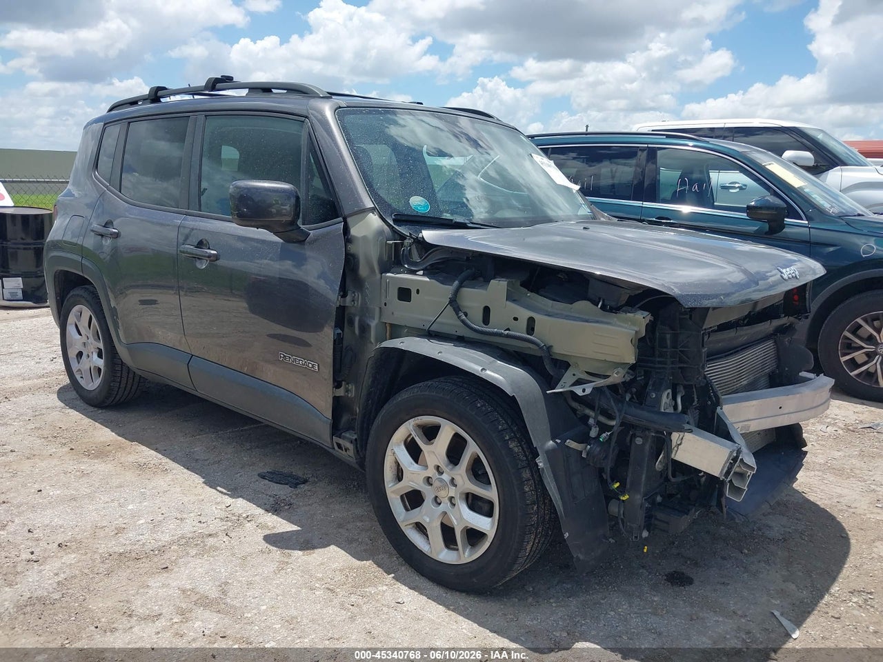ZACCJABB7HP****** · 2017 JEEP RENEGADE LATITUDE FWD