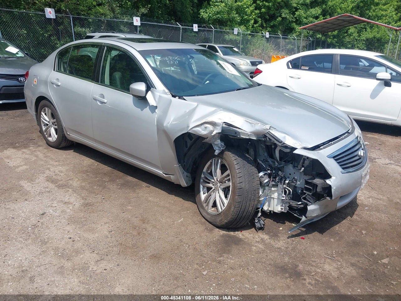 2011 INFINITI G25X
