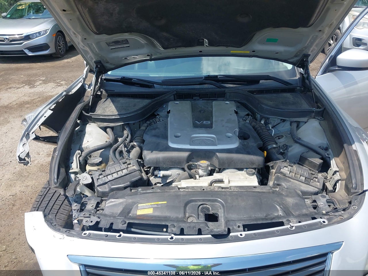 2011 INFINITI G25X   · 10/11