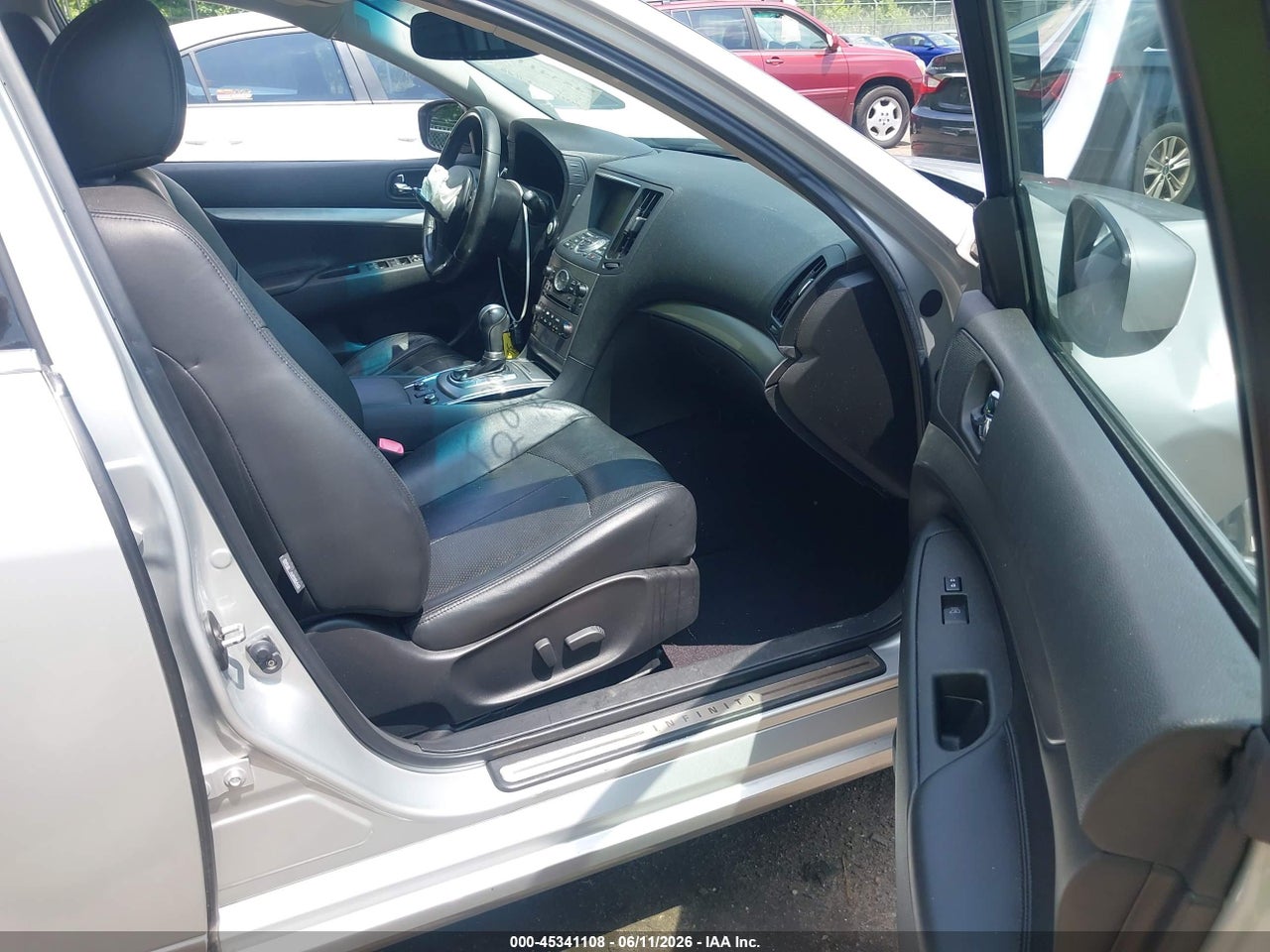 2011 INFINITI G25X   · 5/11