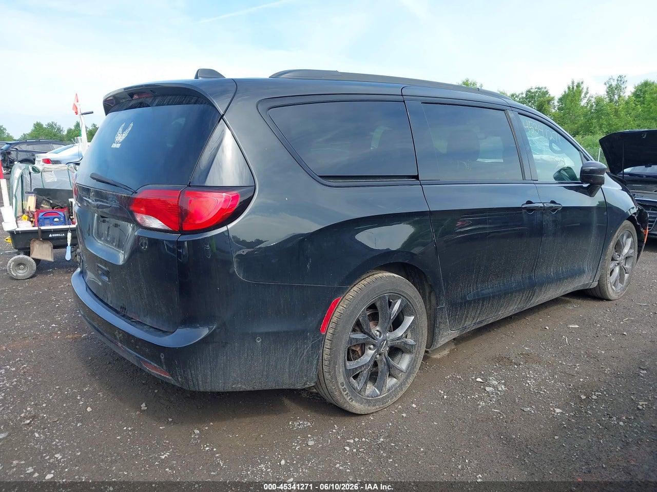 2019 CHRYSLER PACIFICA TOURING L PLUS · 4/11
