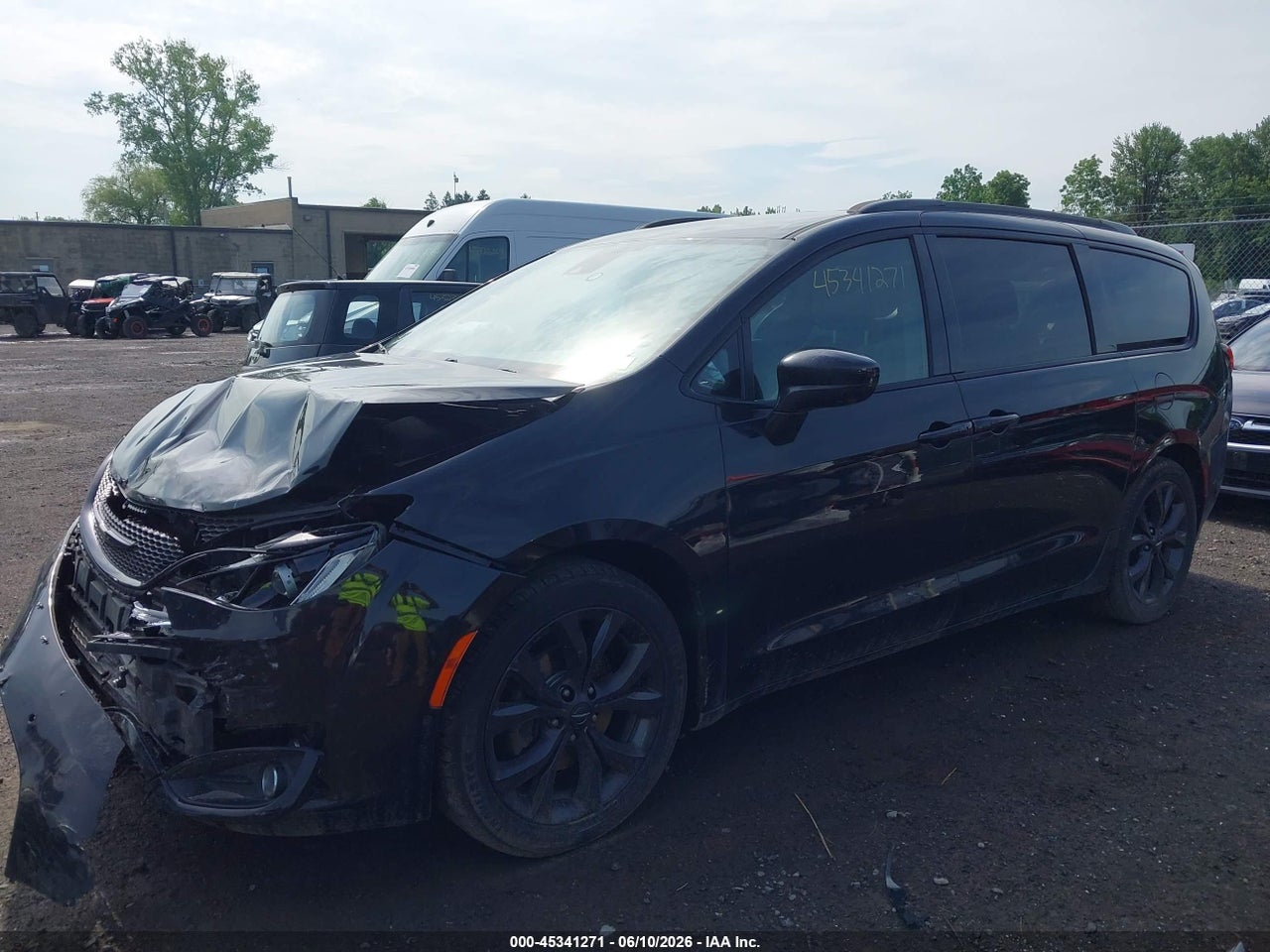 2019 CHRYSLER PACIFICA TOURING L PLUS · 2/11