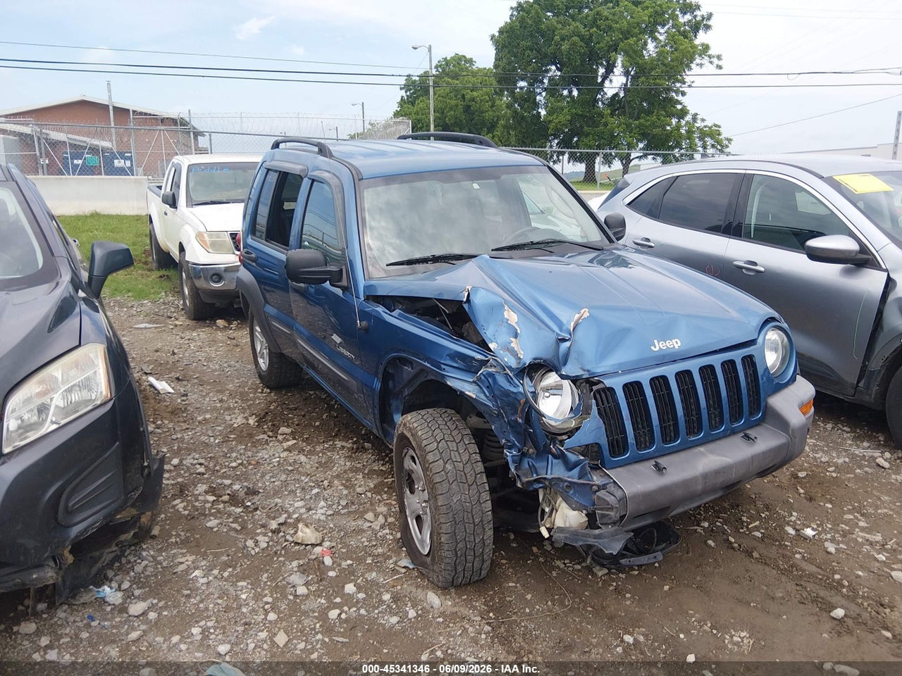 1J4GL48K24W****** · 2004 JEEP LIBERTY SPORT
