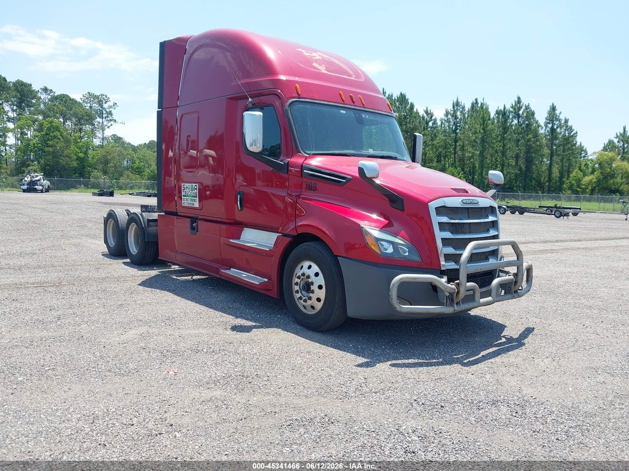 3AKJHHDR5JS****** · 2018 FREIGHTLINER NEW CASCADIA 126